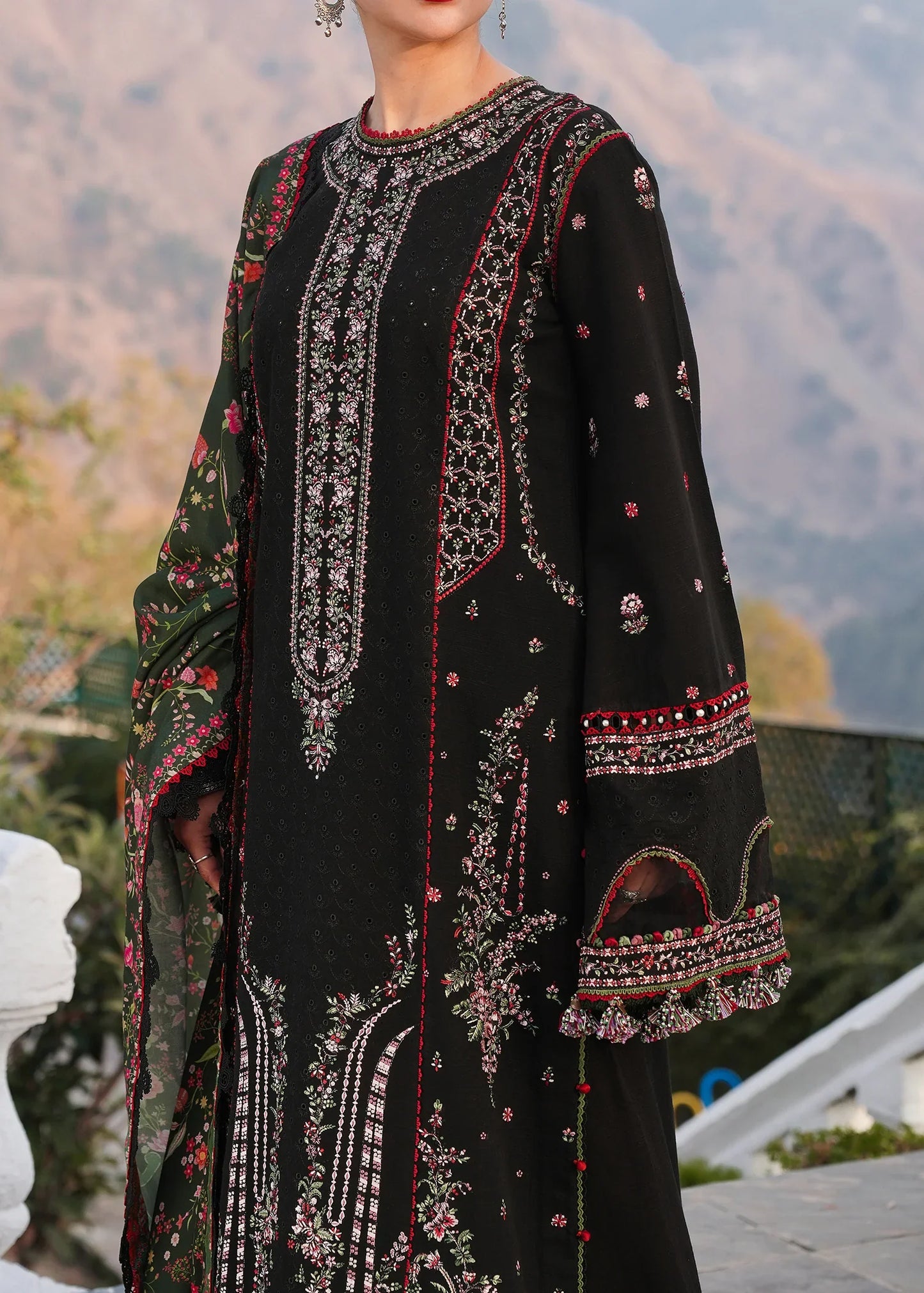 Hussain Rehar - 3PC Luxury Dhanak Embroidered Suit - NEWB - A1069